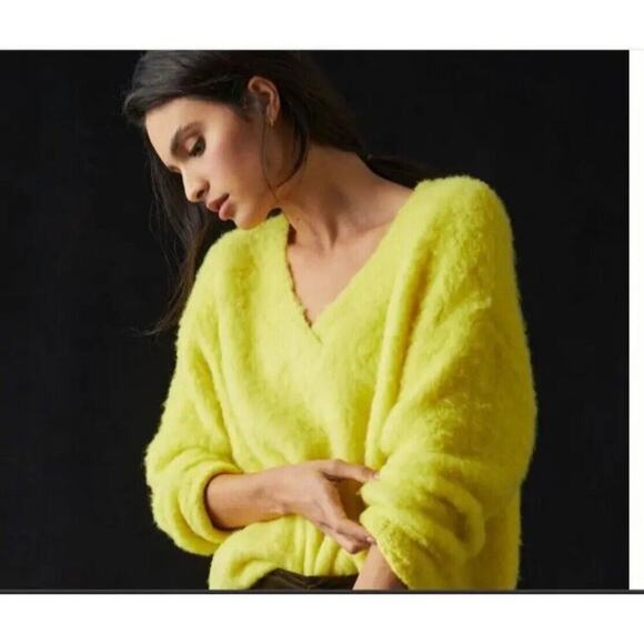 ANTHROPOLOGIE MAEVE PLUSH V-NECK COZY PULLOVER SWEATER M Neon Yellow - Picture 2 of 14